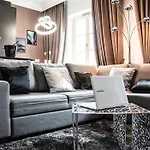 Platinum Apartment By Pla
